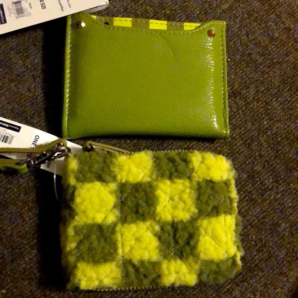 3/$30 Lot of 2 retro wallets